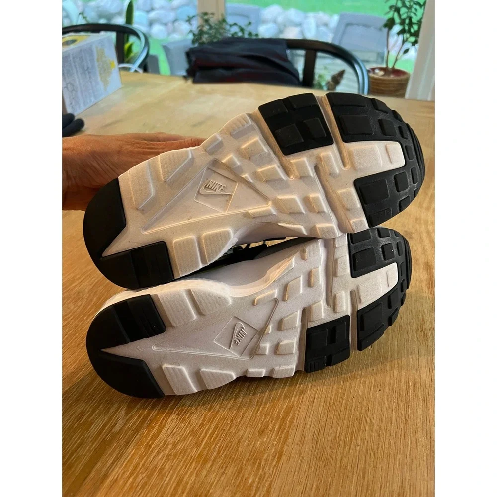 Nike Huarache Run SE Kids Sneakers Gray‎ Black Neon Green Shoes Size 5.5Y
